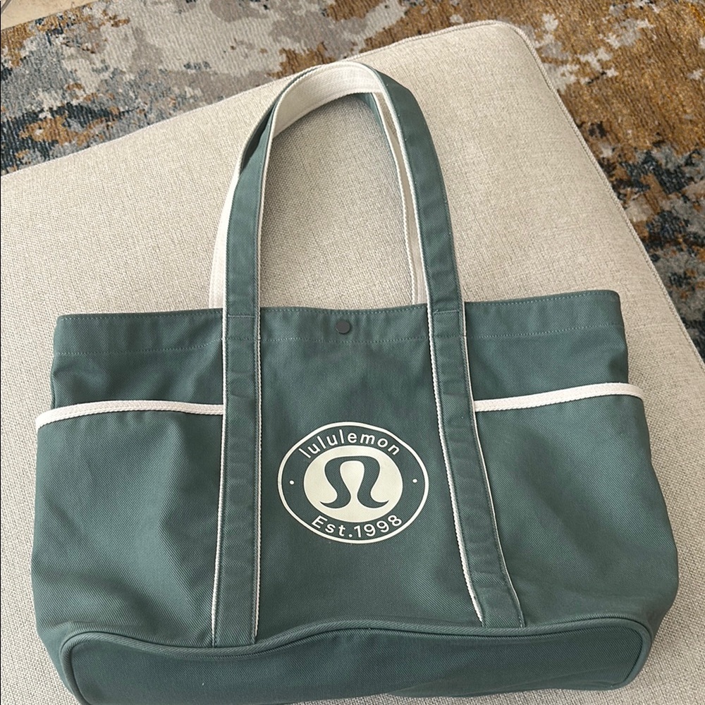 lululemon athletica Green Tote Bag